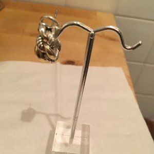 DY authentic  ONE earring. The second is LOST.